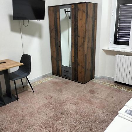 Hotel La Perla Marina di Massa Kültér fotó